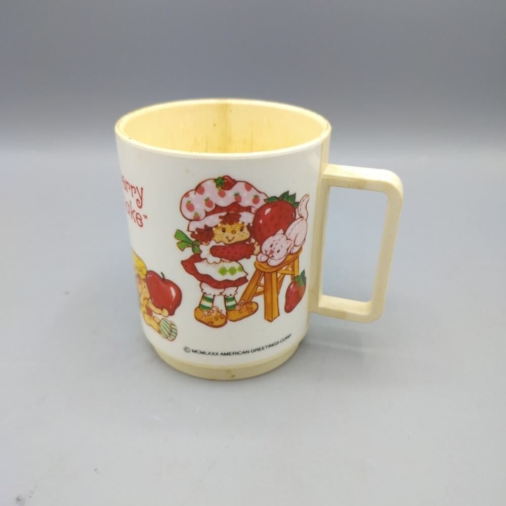 Strawberry Shortcake Original deka Plastic American Greetings Mug 1980 Made USA